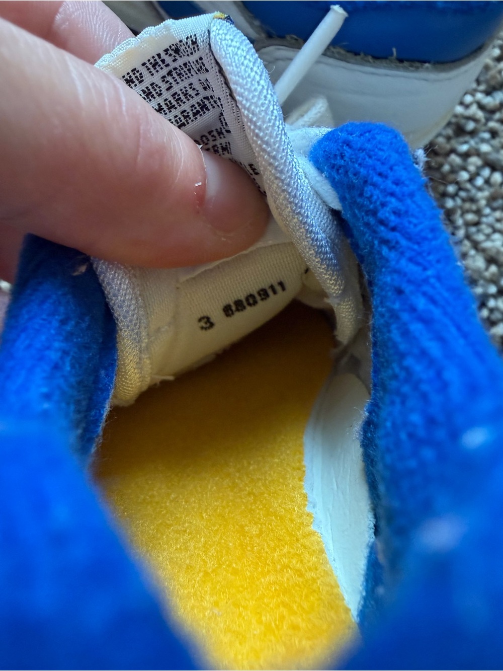 NIKE Vintage Royal Blue & White Sneakers - Picture 9 of 9